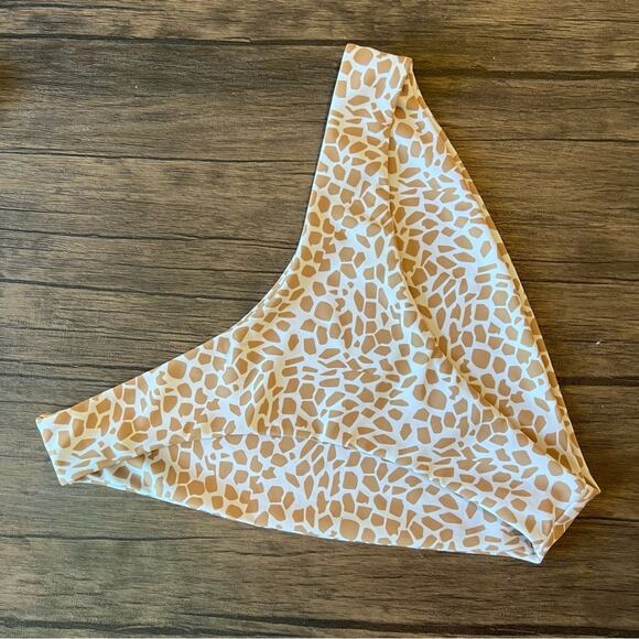 SHEIN Cheetah Print Tan Bikini - Picture 7 of 7